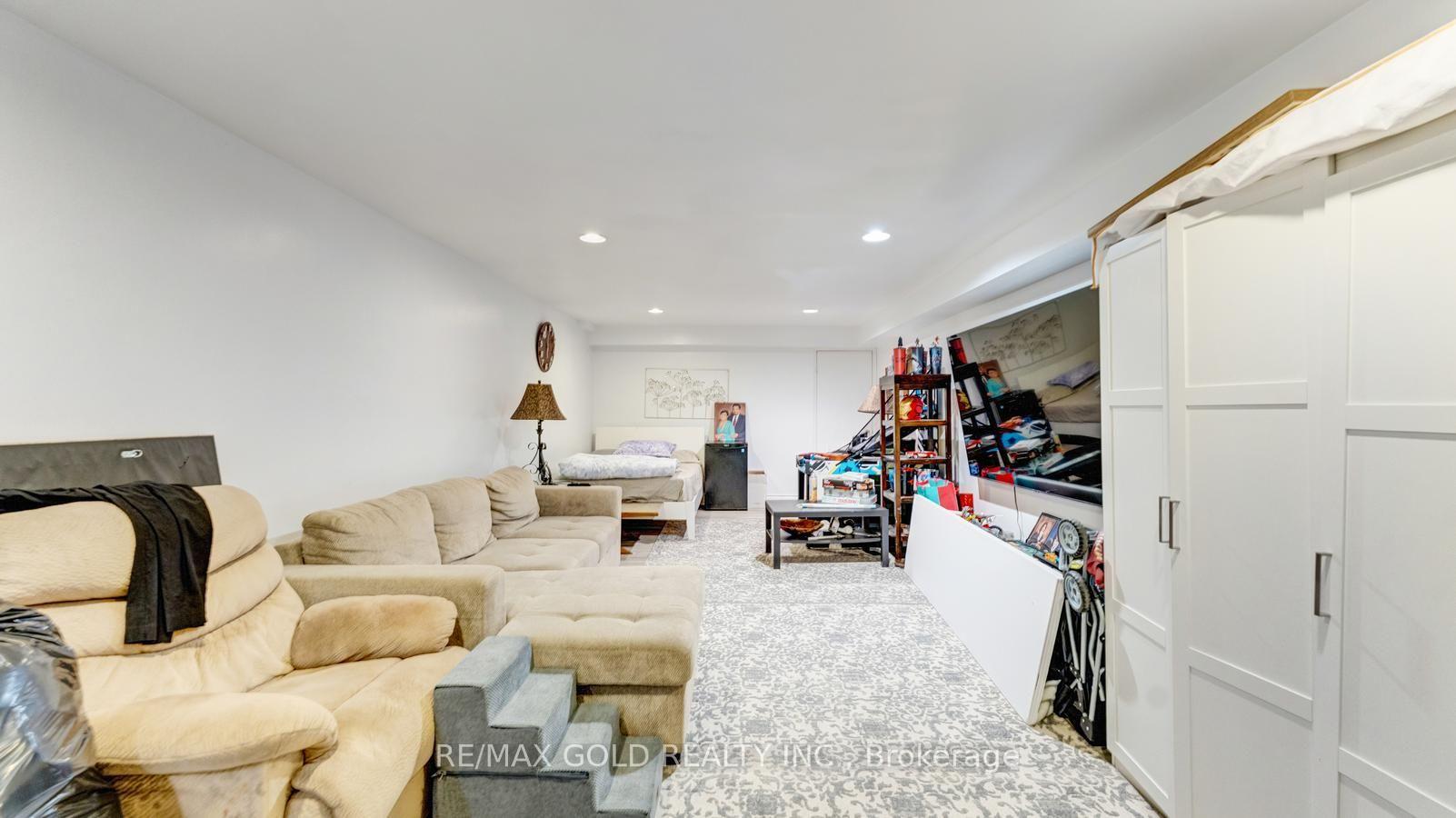 Photo 45 of 4680 Penetanguishene Road, Springwater, Hillsdale — HOMEH