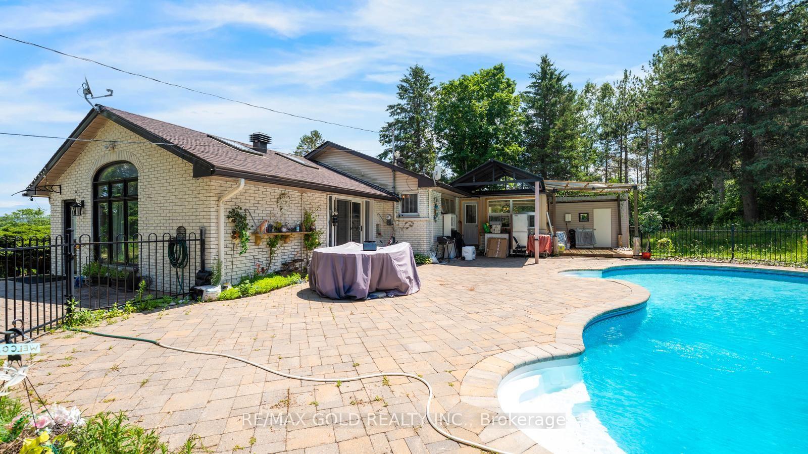 Photo 48 of 4680 Penetanguishene Road, Springwater, Hillsdale — HOMEH