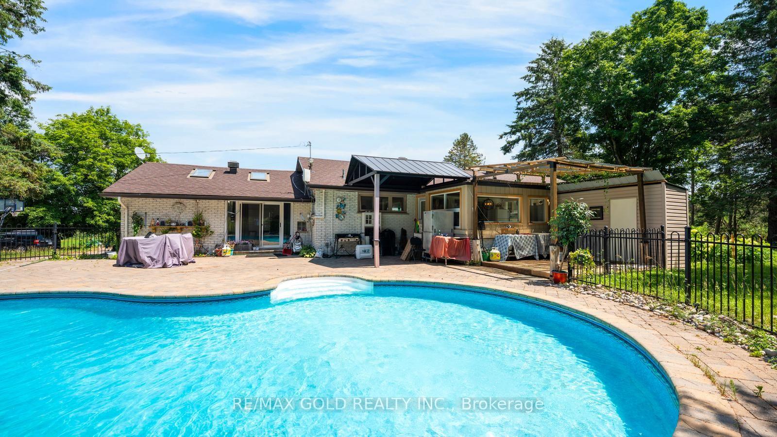 Photo 49 of 4680 Penetanguishene Road, Springwater, Hillsdale — HOMEH