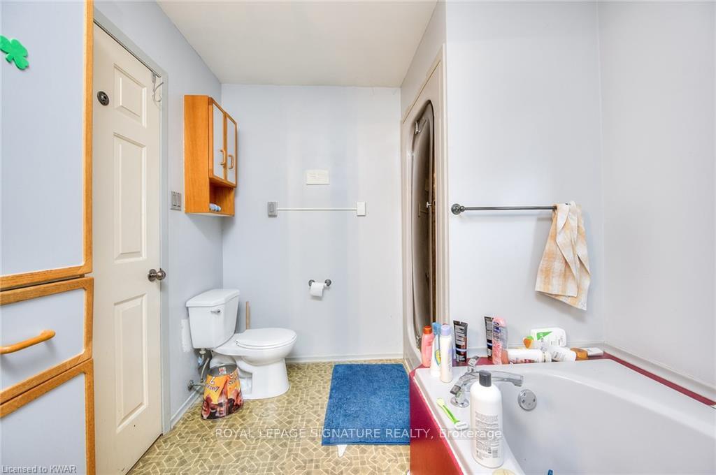 Photo 8 of Unit A, 29 Marshall Street, Waterloo, Beechwood/University — HOMEH