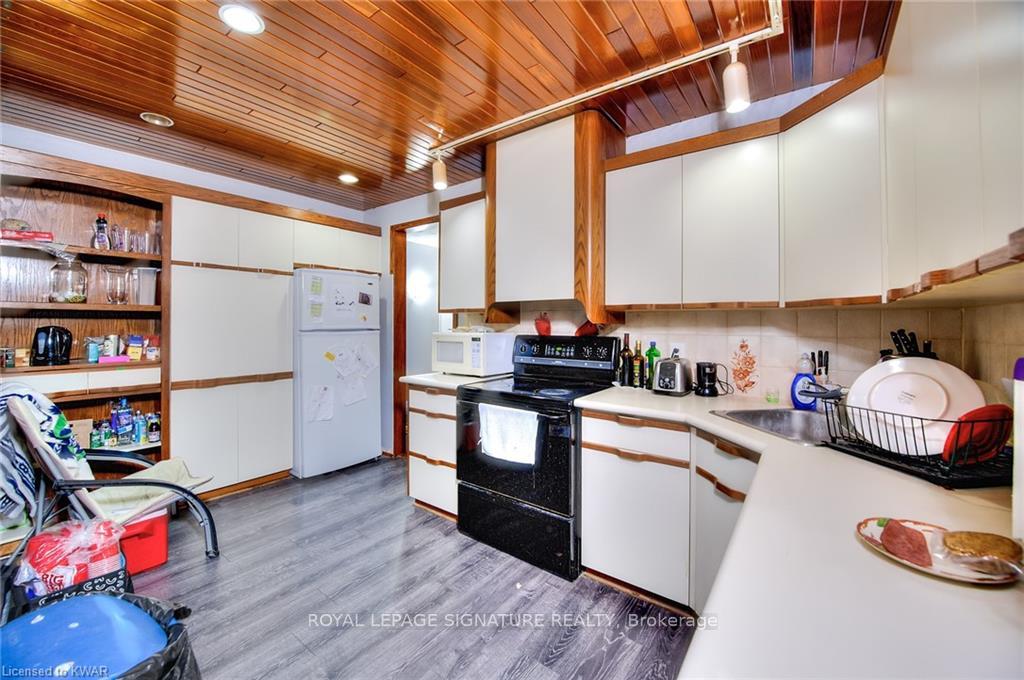 Photo 12 of Unit A, 29 Marshall Street, Waterloo, Beechwood/University — HOMEH