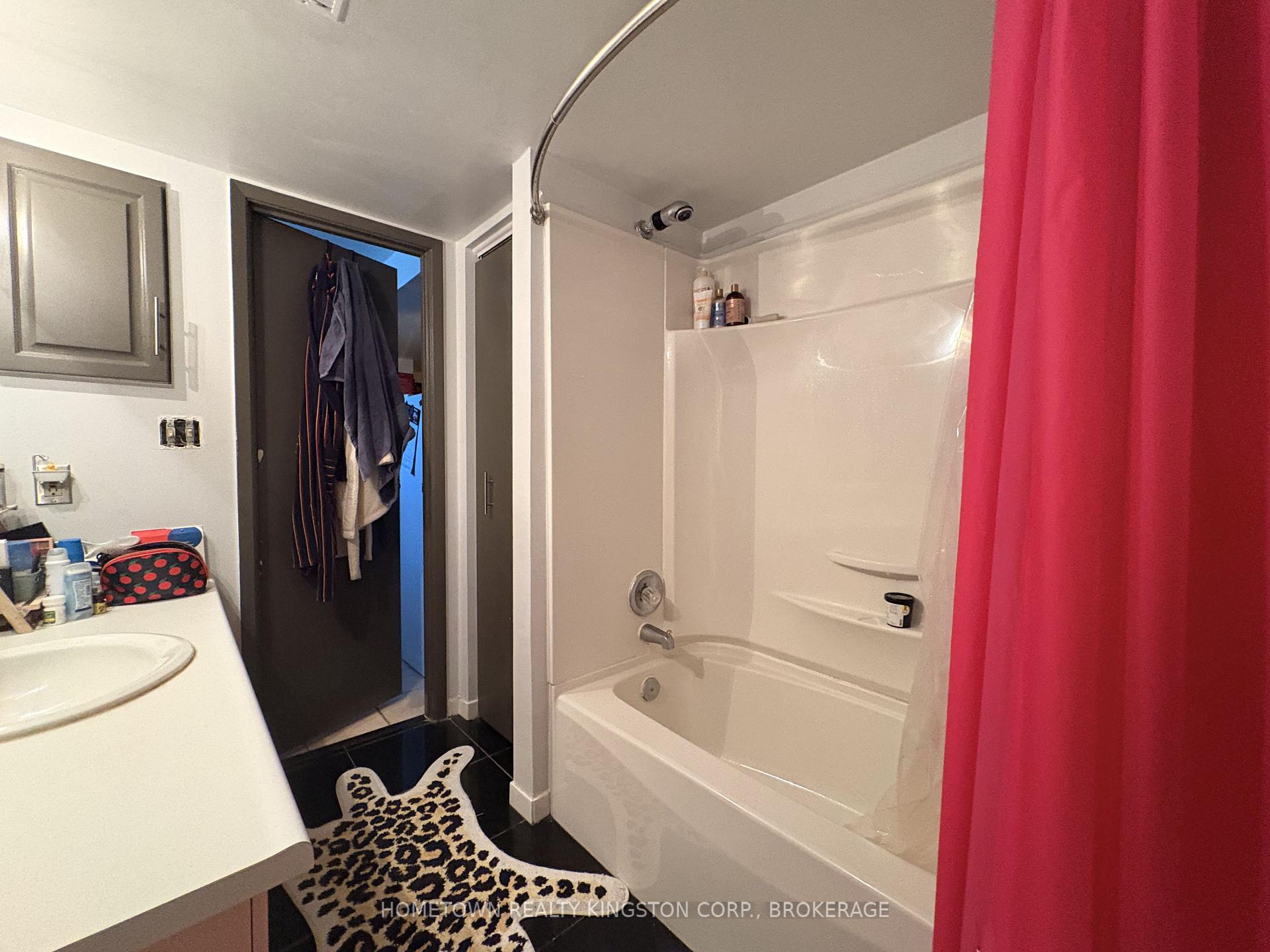 Photo 7 of Unit 2, 580 Gavin Court, Kingston, East Gardiners Rd — HOMEH