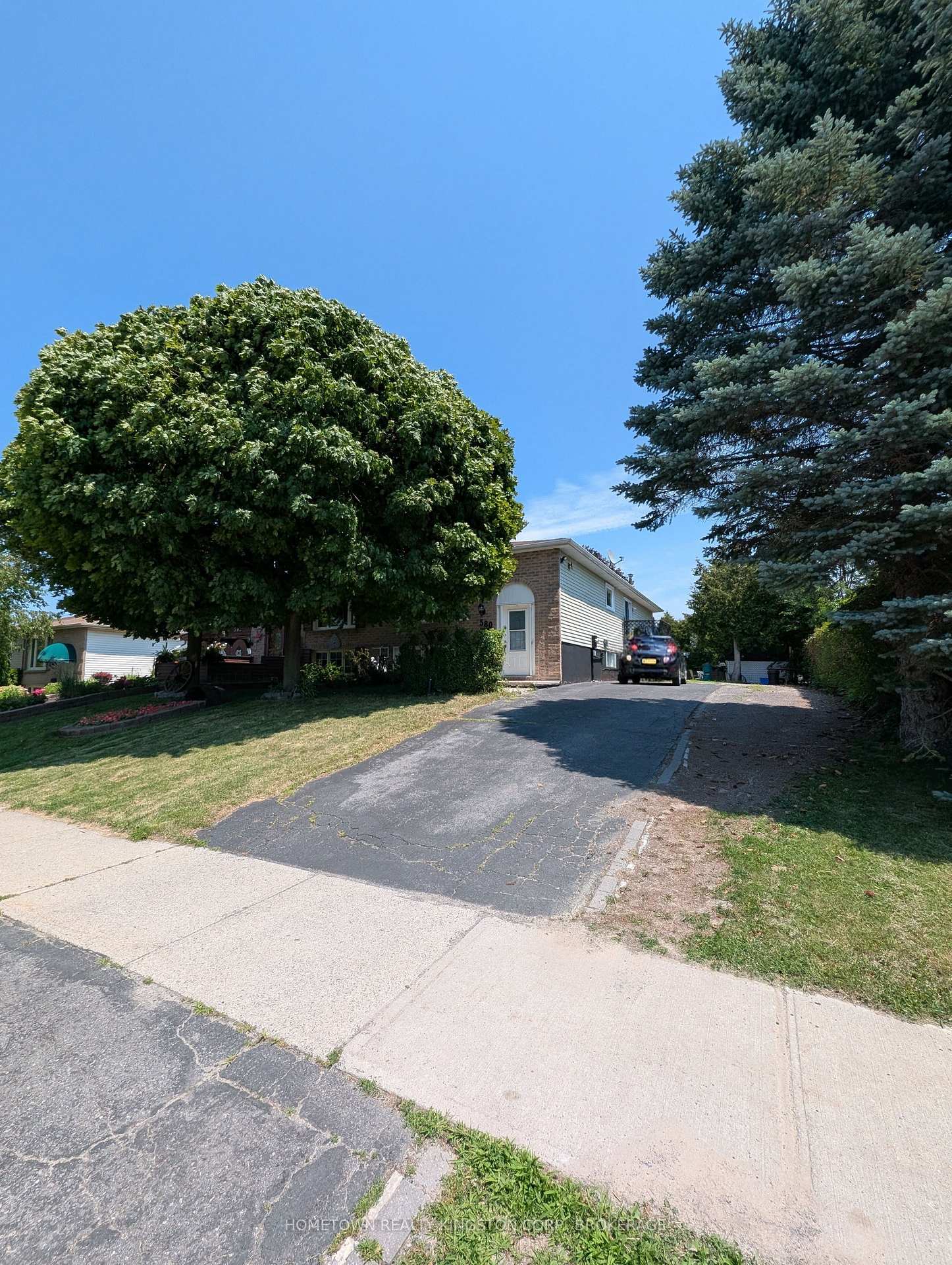 Photo 1 of Unit 1, 580 Gavin Court, Kingston, East Gardiners Rd — HOMEH