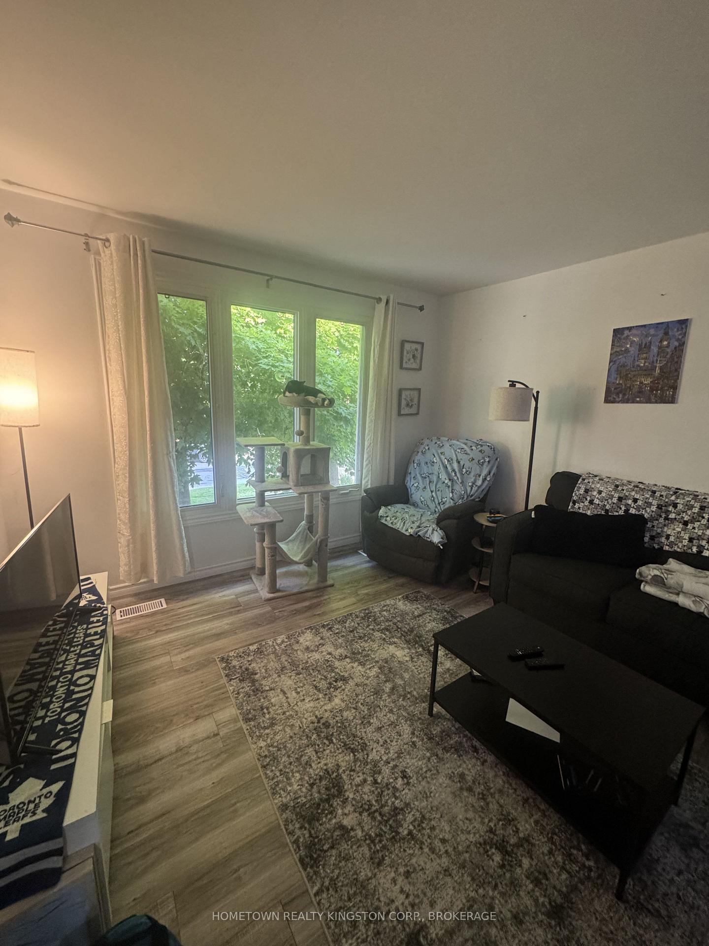 Photo 4 of Unit 1, 580 Gavin Court, Kingston, East Gardiners Rd — HOMEH