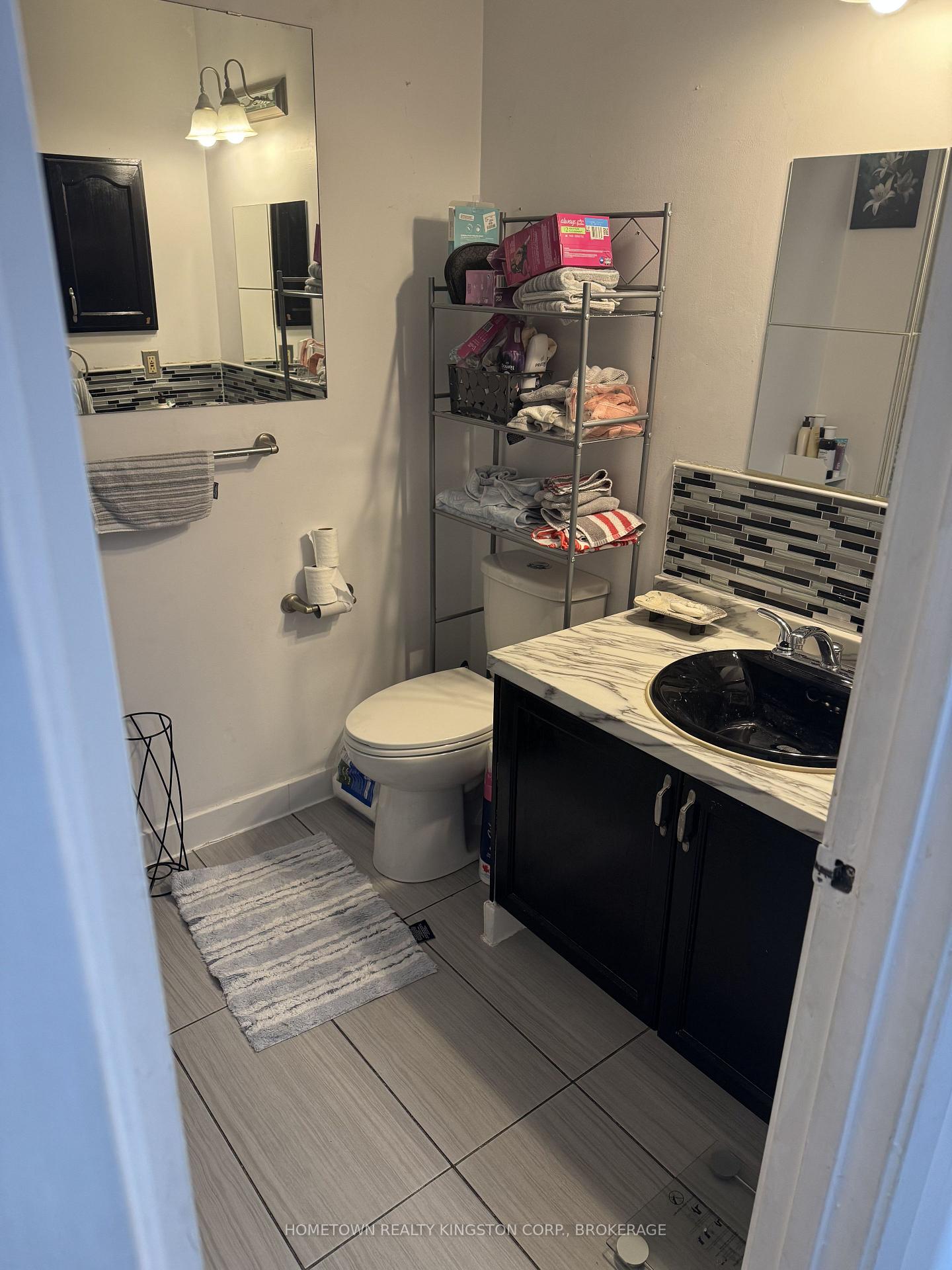 Photo 9 of Unit 1, 580 Gavin Court, Kingston, East Gardiners Rd — HOMEH