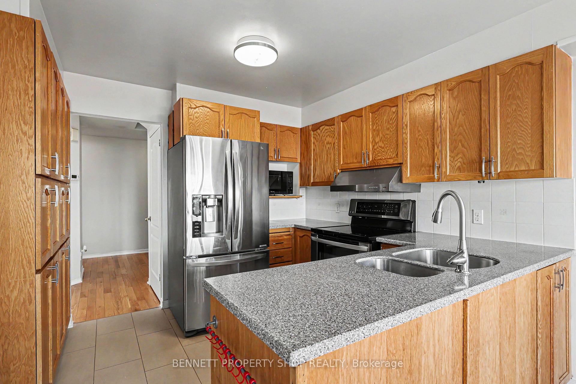 Photo 6 of 82 Emerald Meadows Drive, Ottawa, Kanata - Emerald Meadows/Trailwest — HOMEH