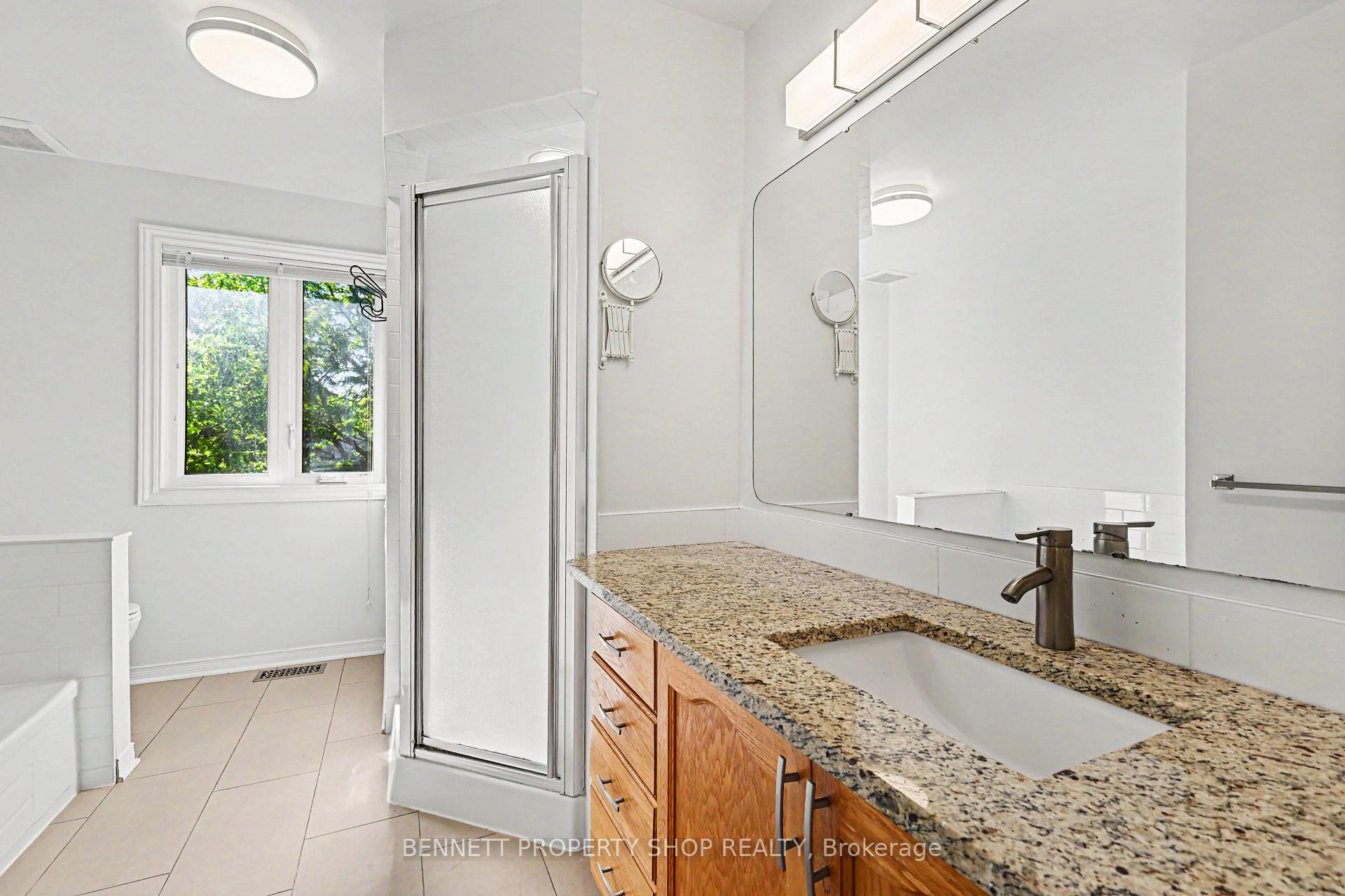 Photo 10 of 82 Emerald Meadows Drive, Ottawa, Kanata - Emerald Meadows/Trailwest — HOMEH