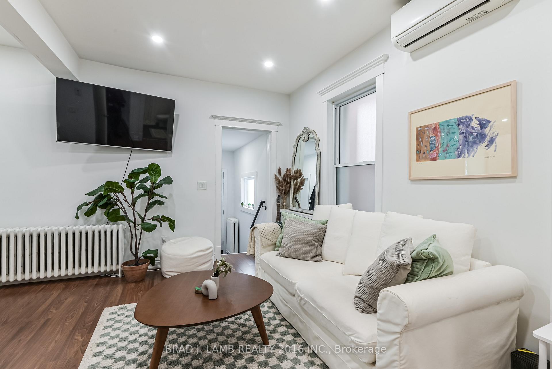 Photo 6 of Unit 2, 56 Wright Avenue, Toronto, Roncesvalles — HOMEH