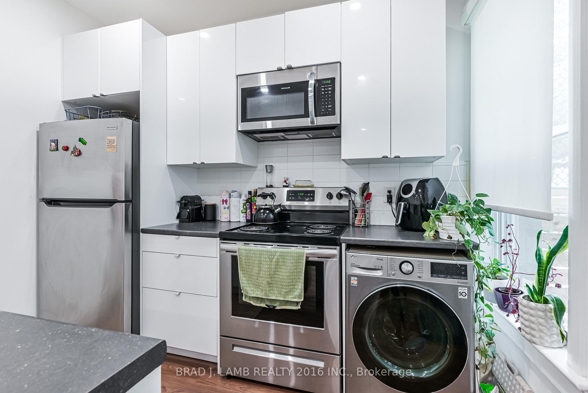 Photo 10 of Unit 2, 56 Wright Avenue, Toronto, Roncesvalles — HOMEH