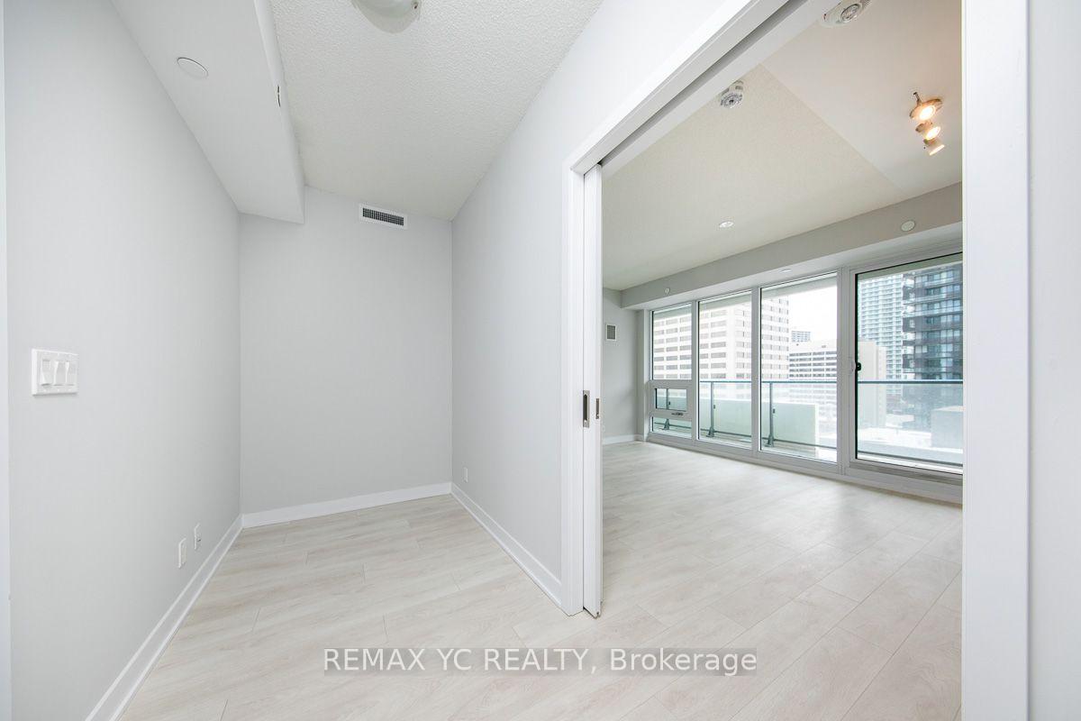 Photo 4 of Unit #1201, 2221 Yonge Street, Toronto, Mount Pleasant West — HOMEH