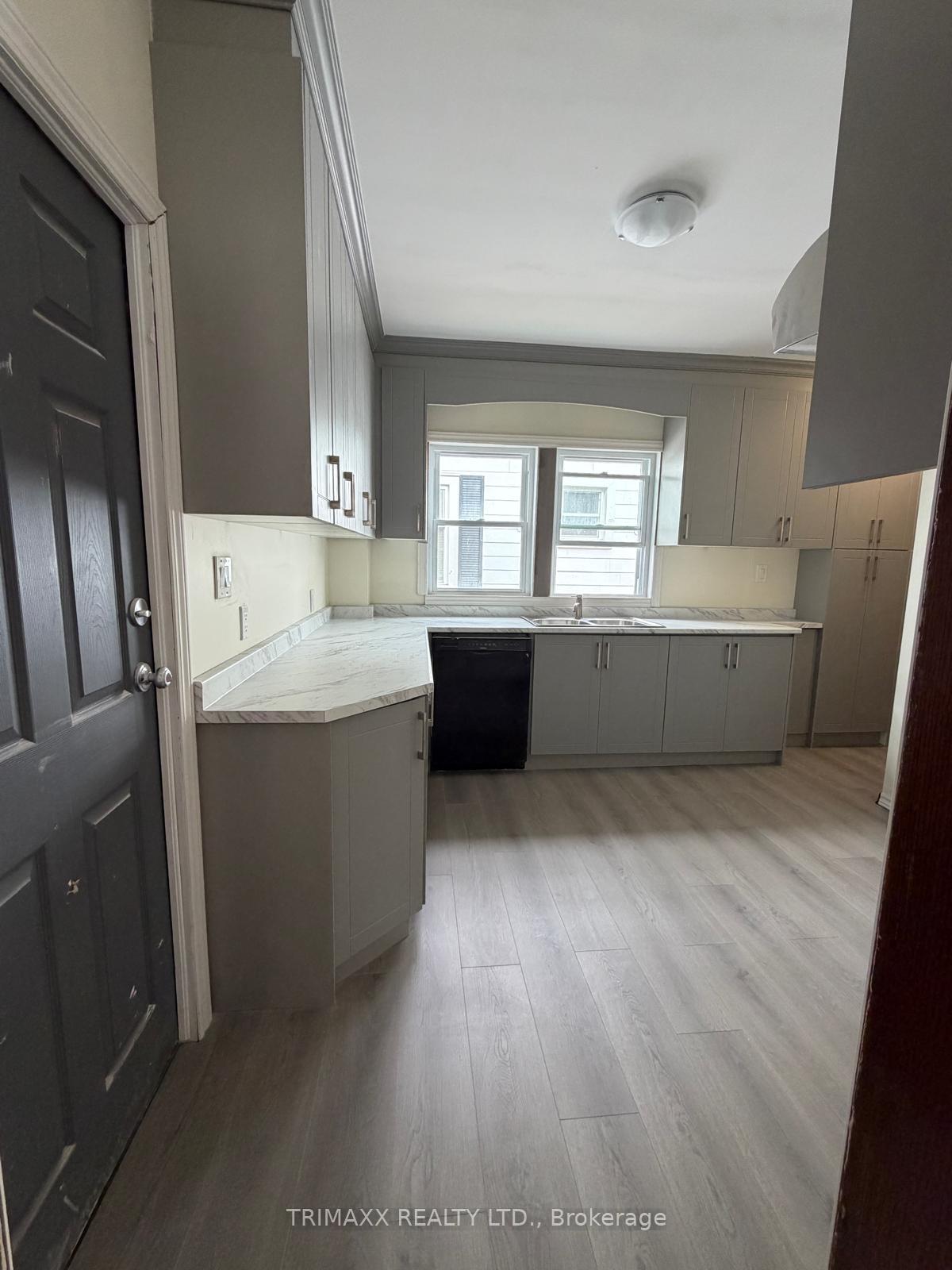 Photo 16 of 43 Dacotah Street, St. Catharines, Downtown — HOMEH