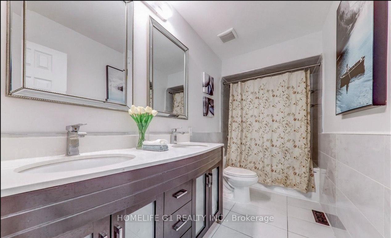 Photo 6 of 12 Primula Crescent, North York, Humber Summit — HOMEH