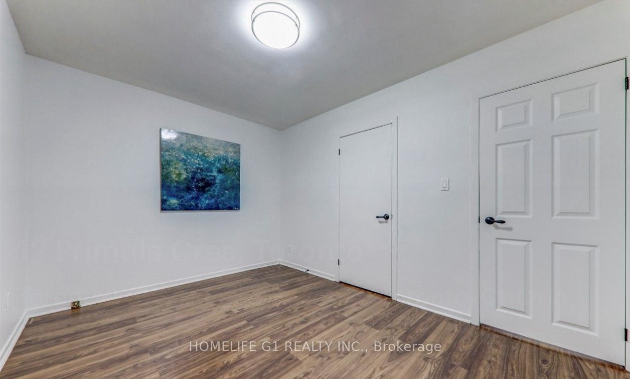Photo 7 of 12 Primula Crescent, North York, Humber Summit — HOMEH