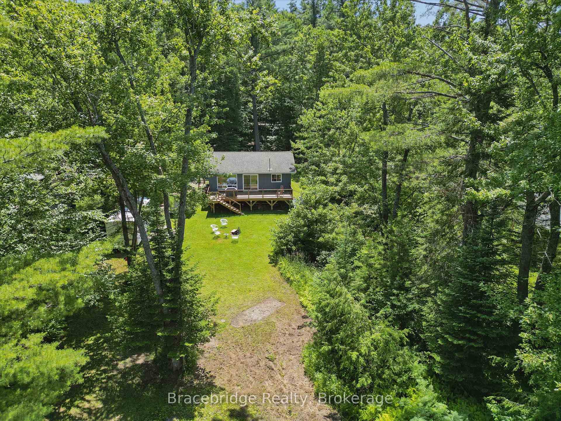 Photo 2 of 1106 River Haven Road, Bracebridge, Draper — HOMEH