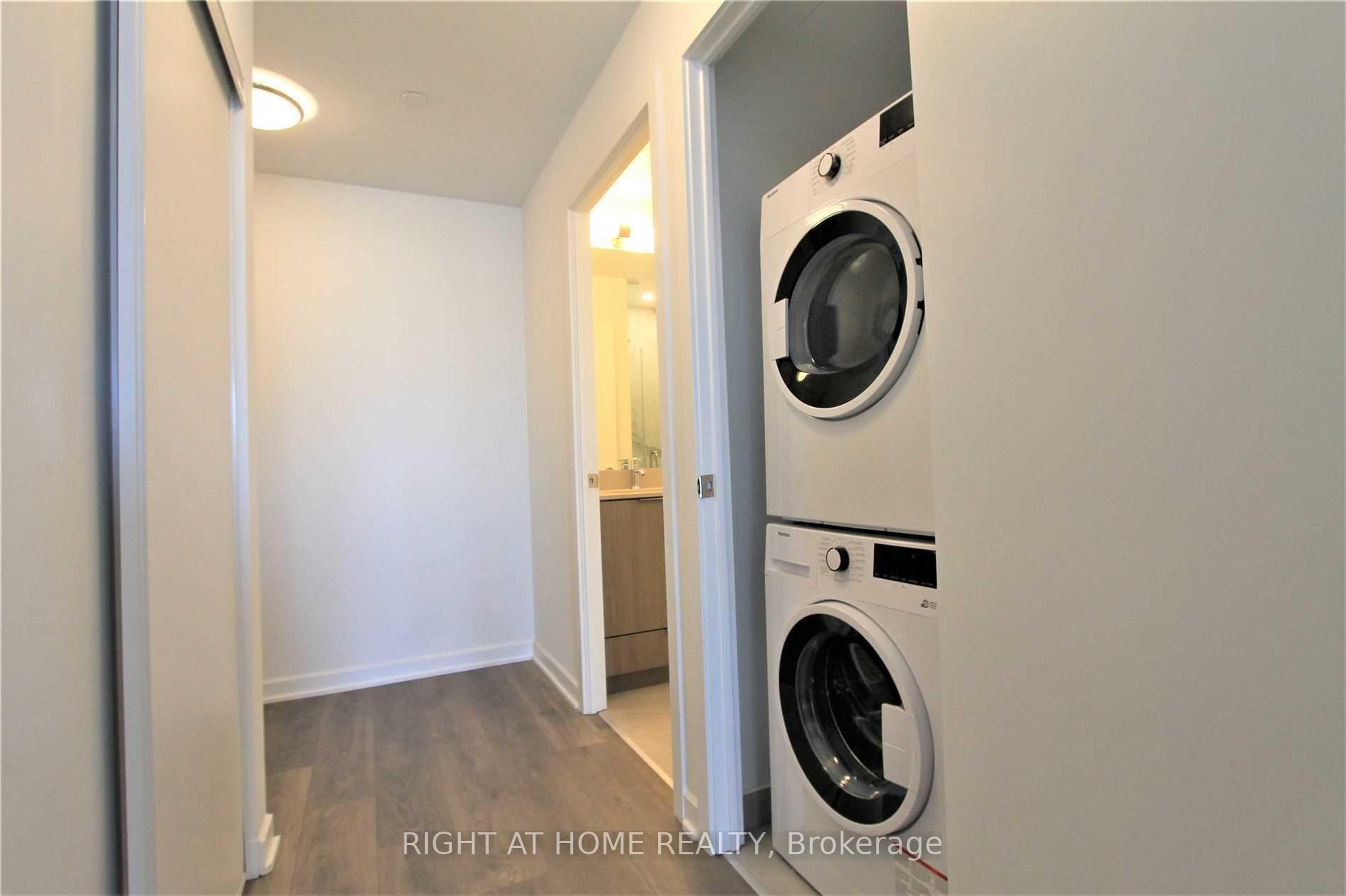 Photo 4 of Unit 1702#, 38 Forest Manor Road, North York, Henry Farm — HOMEH
