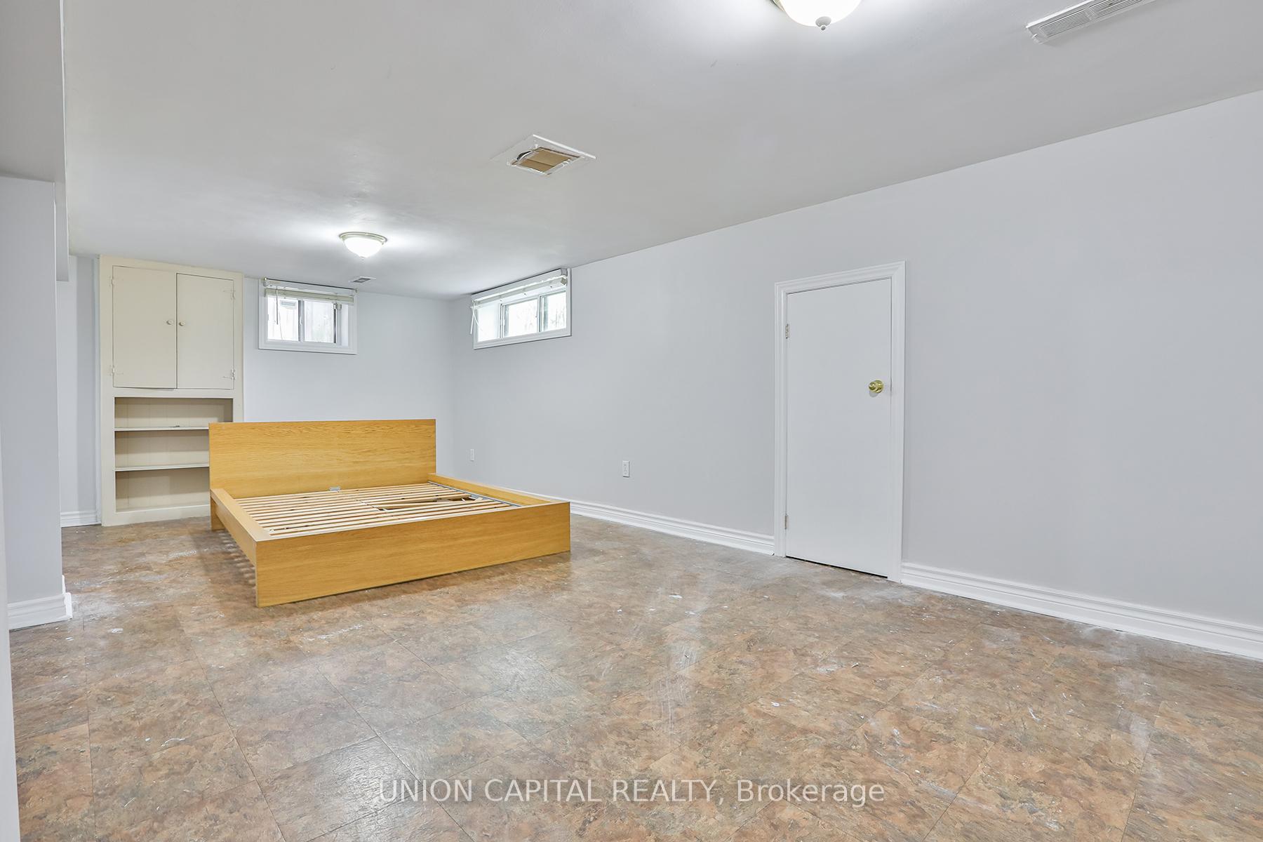 Photo 21 of 38 Claver Avenue, North York, Yorkdale-Glen Park — HOMEH