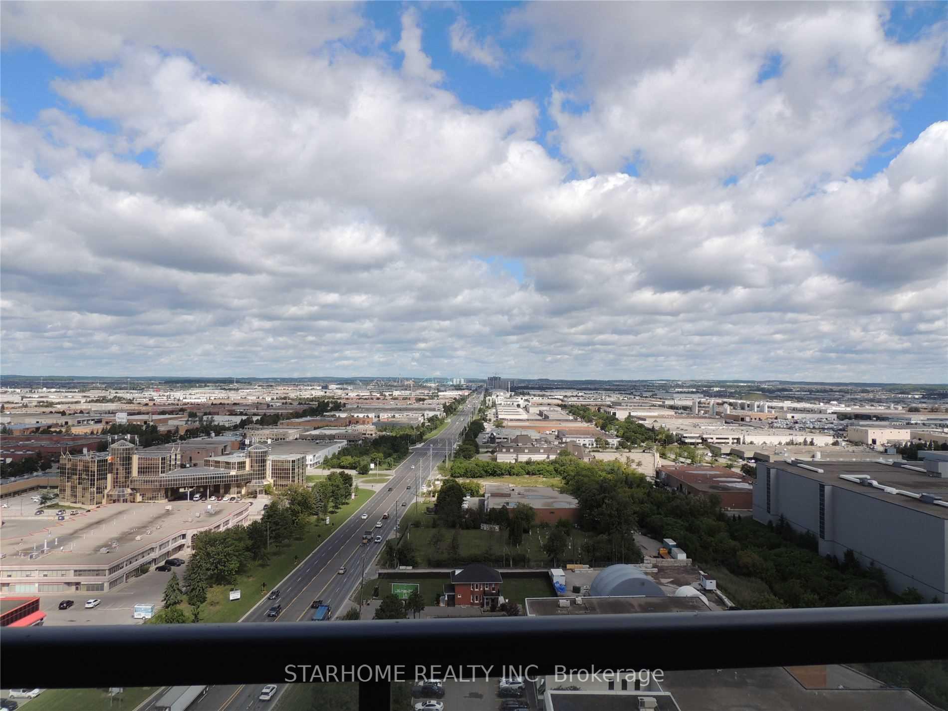 Photo 1 of Unit 2015, 7895 Jane Street, Vaughan, Concord — HOMEH