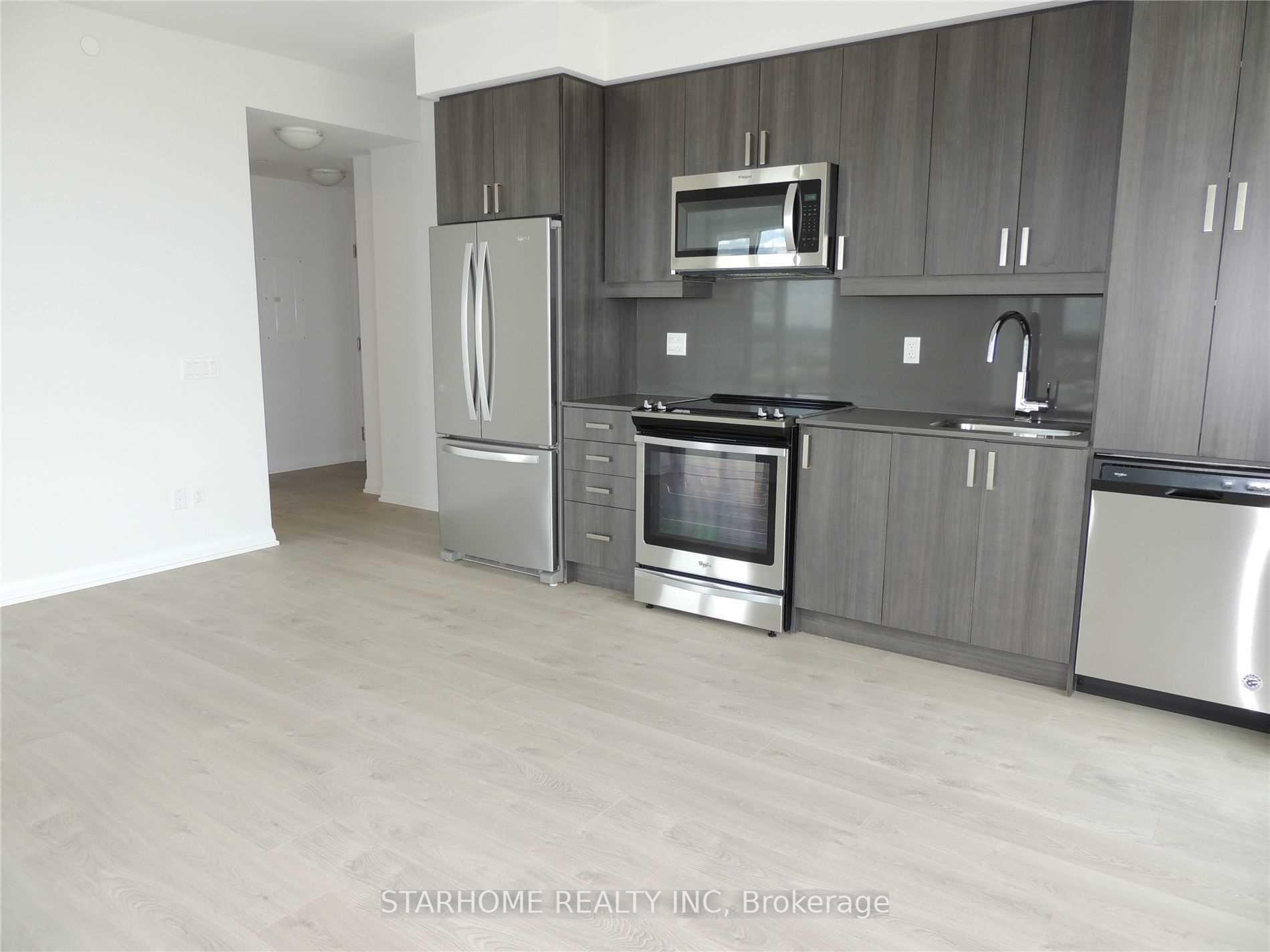 Photo 4 of Unit 2015, 7895 Jane Street, Vaughan, Concord — HOMEH