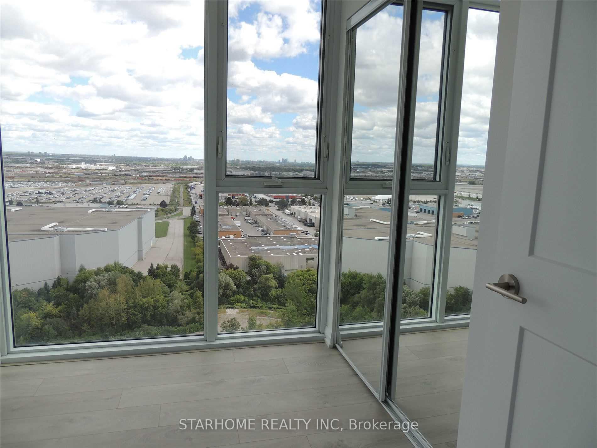 Photo 13 of Unit 2015, 7895 Jane Street, Vaughan, Concord — HOMEH