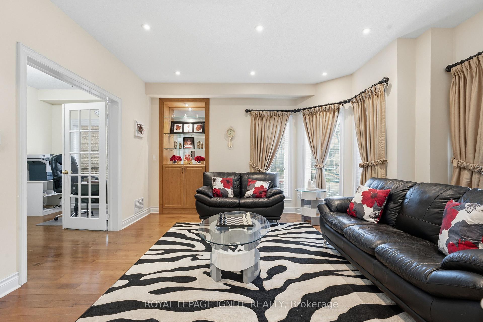 Photo 6 of 36 Valleyridge Crescent, Brampton, Bram East — HOMEH