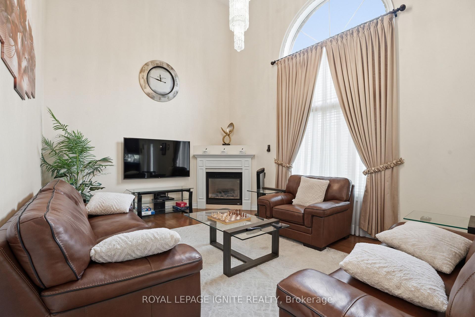 Photo 8 of 36 Valleyridge Crescent, Brampton, Bram East — HOMEH