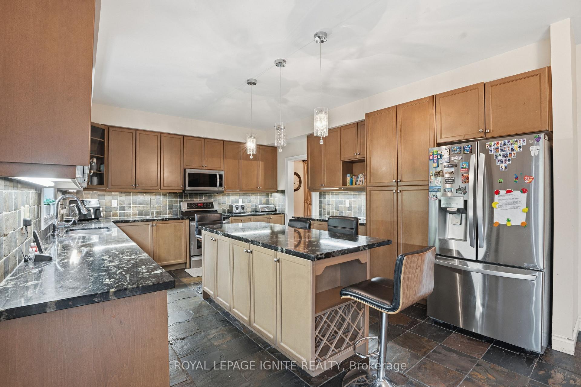 Photo 12 of 36 Valleyridge Crescent, Brampton, Bram East — HOMEH