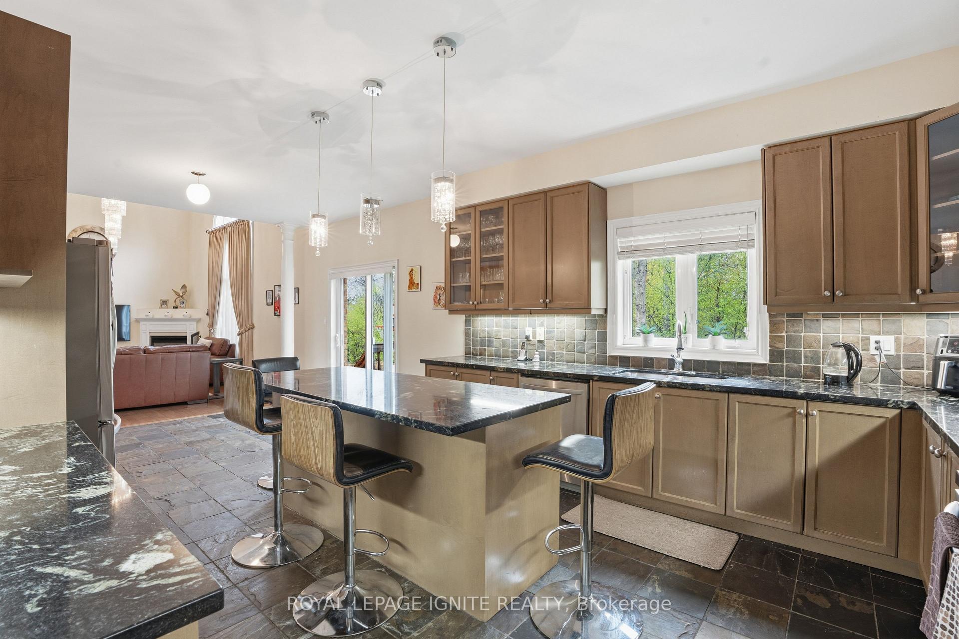 Photo 13 of 36 Valleyridge Crescent, Brampton, Bram East — HOMEH