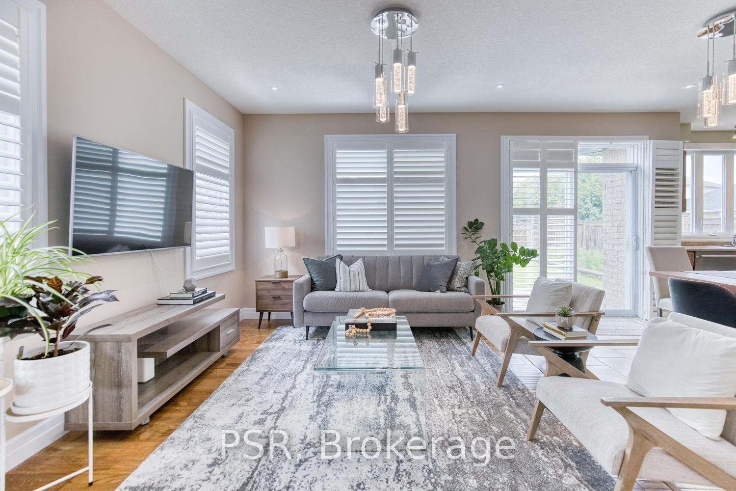 Photo 5 of 540 Landgren Court, Waterloo — HOMEH