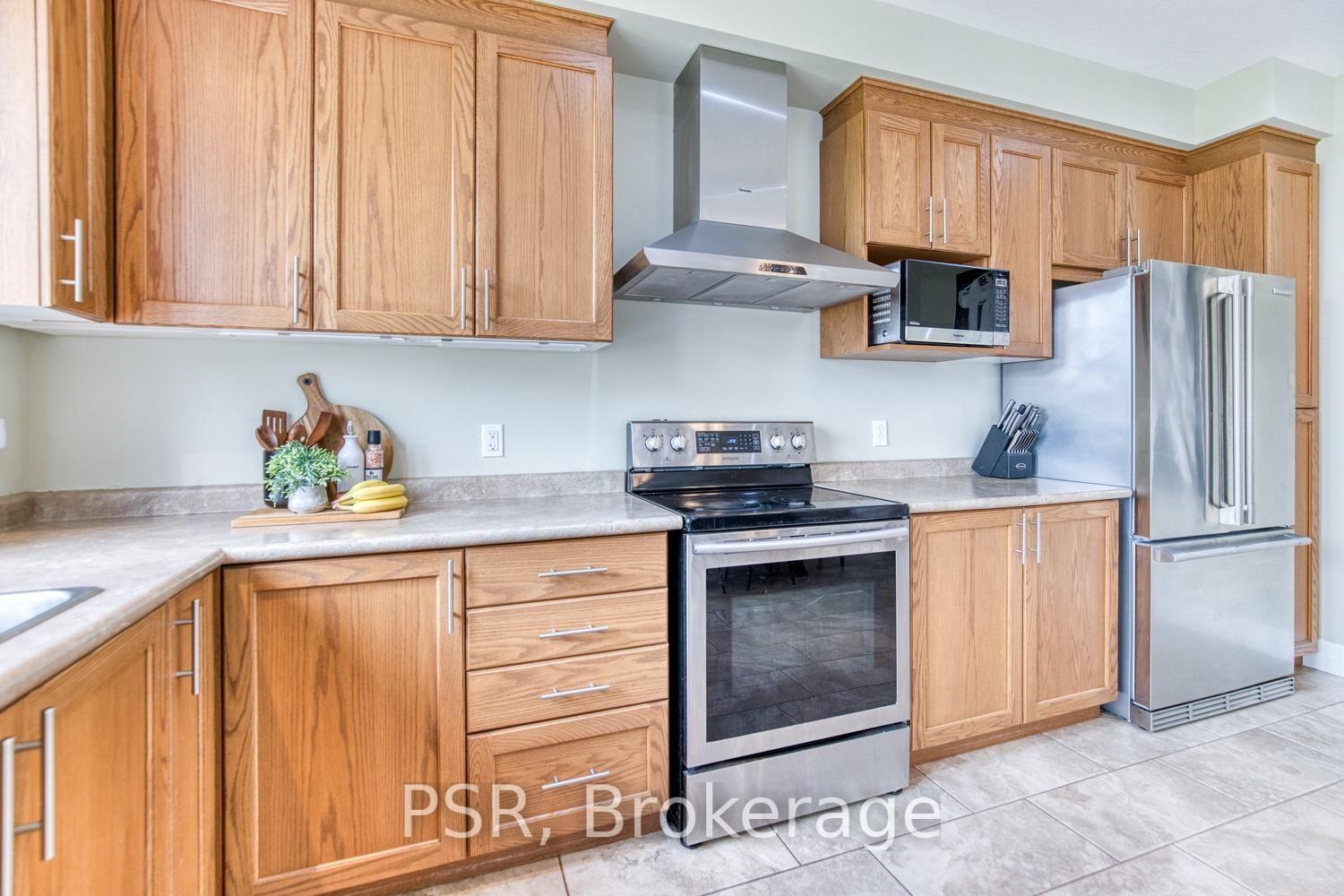 Photo 12 of 540 Landgren Court, Waterloo — HOMEH