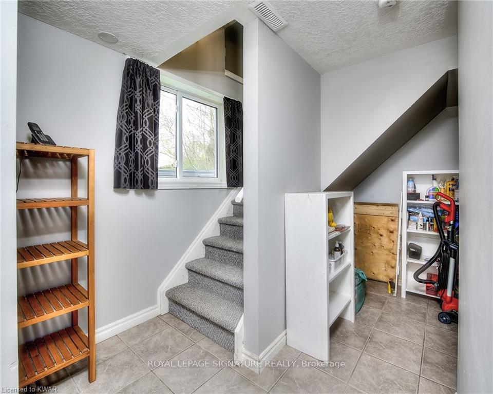 Photo 8 of Unit B, 29 Marshall Street, Waterloo, Beechwood/University — HOMEH