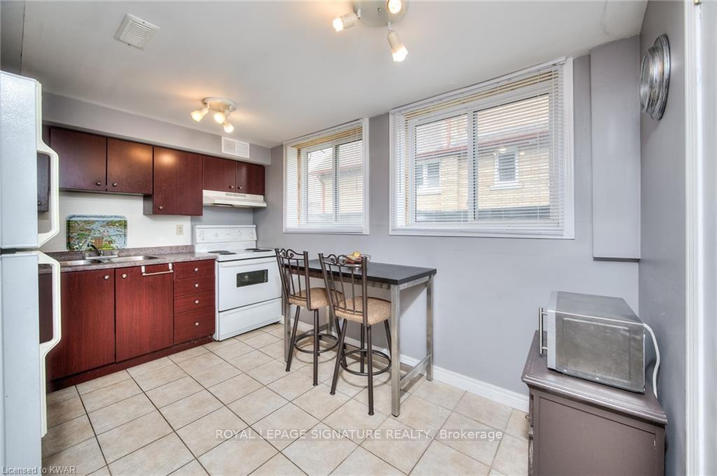 Photo 13 of Unit B, 29 Marshall Street, Waterloo, Beechwood/University — HOMEH