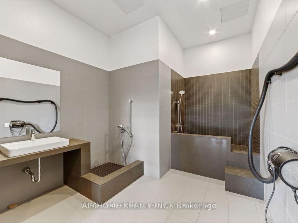 Photo 12 of Unit 710, 18 Water Walk Drive, Markham, Unionville — HOMEH