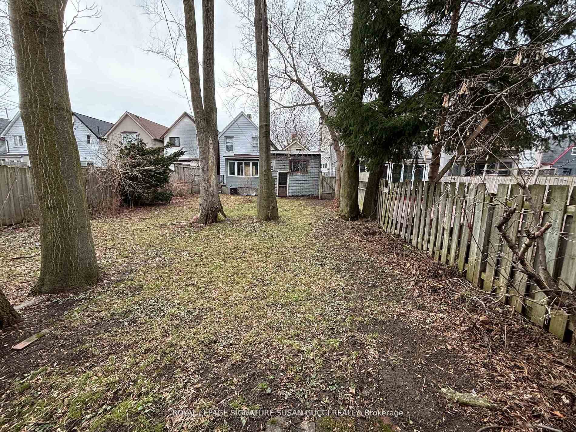 Photo 2 of 215 Gowan Avenue, Toronto, Danforth Village-East York — HOMEH