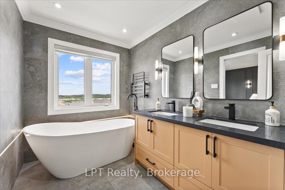 Photo 22 of 47 Atlantis Drive, Orillia — HOMEH