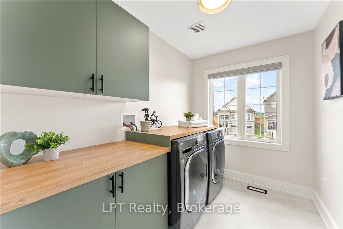Photo 29 of 47 Atlantis Drive, Orillia — HOMEH