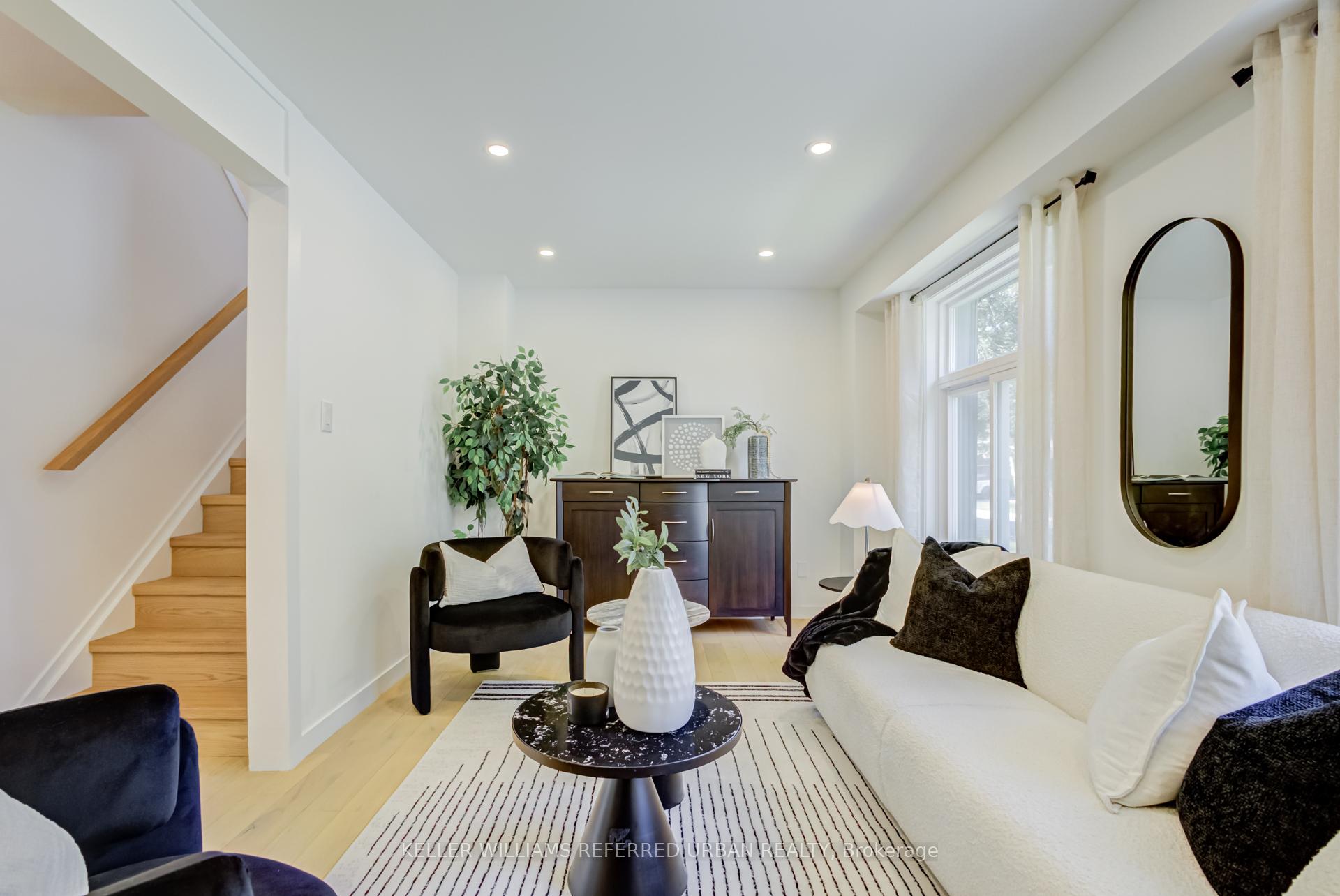 Photo 10 of 7 Cossar Drive, Aurora, Aurora Highlands — HOMEH