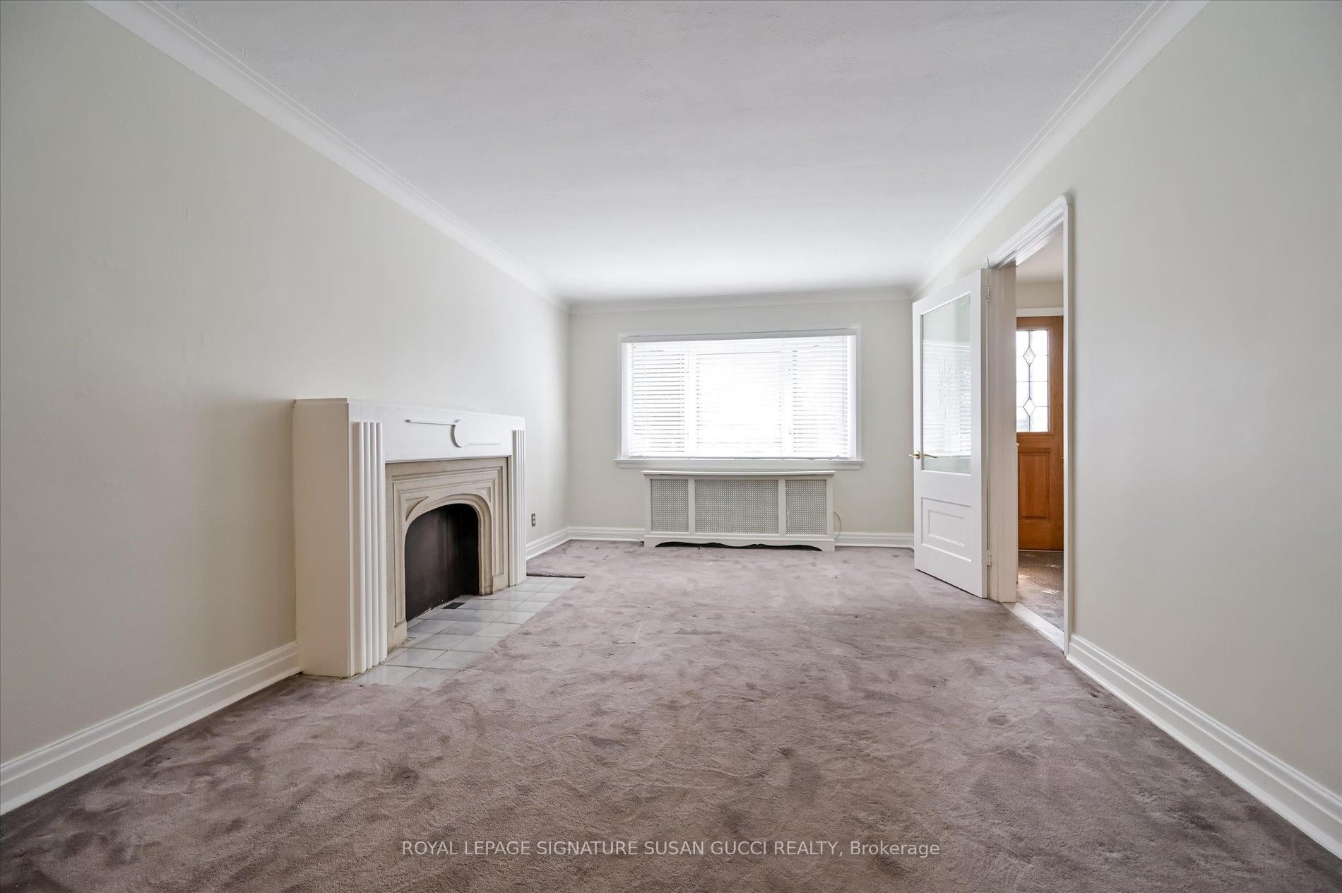 Photo 6 of Unit Main, 32 Marilyn Crescent, Toronto, O'Connor-Parkview — HOMEH