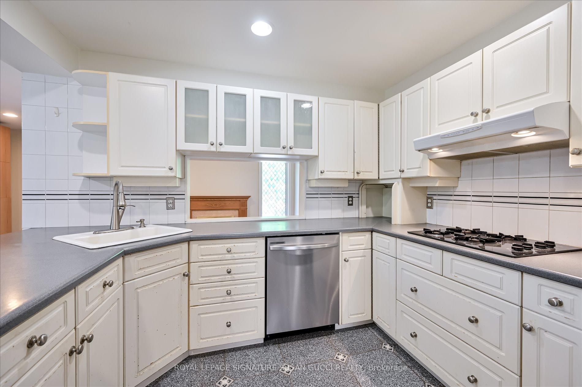 Photo 15 of Unit Main, 32 Marilyn Crescent, Toronto, O'Connor-Parkview — HOMEH