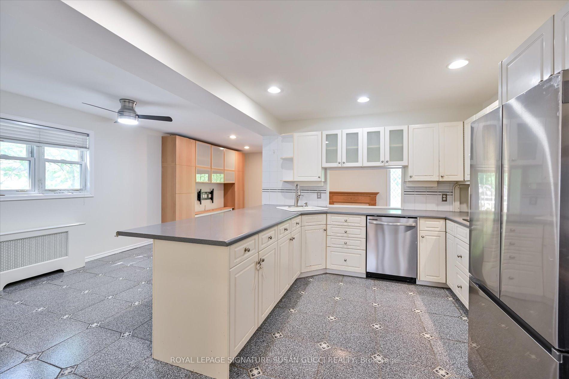 Photo 16 of Unit Main, 32 Marilyn Crescent, Toronto, O'Connor-Parkview — HOMEH