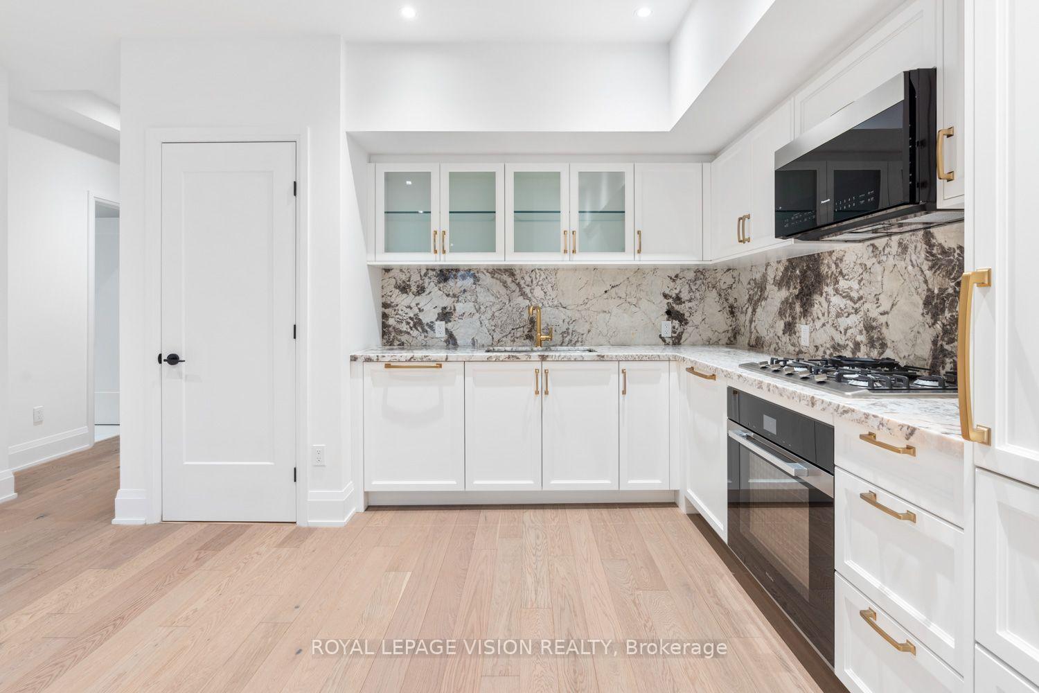 Photo 4 of Unit 222, 505 Glencairn Avenue, Toronto, Englemount-Lawrence — HOMEH