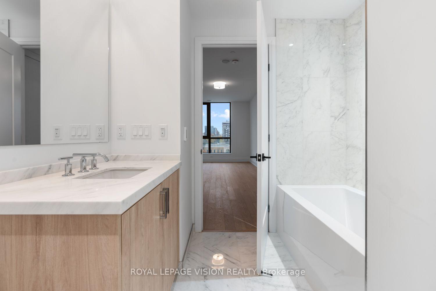 Photo 27 of Unit 222, 505 Glencairn Avenue, Toronto, Englemount-Lawrence — HOMEH