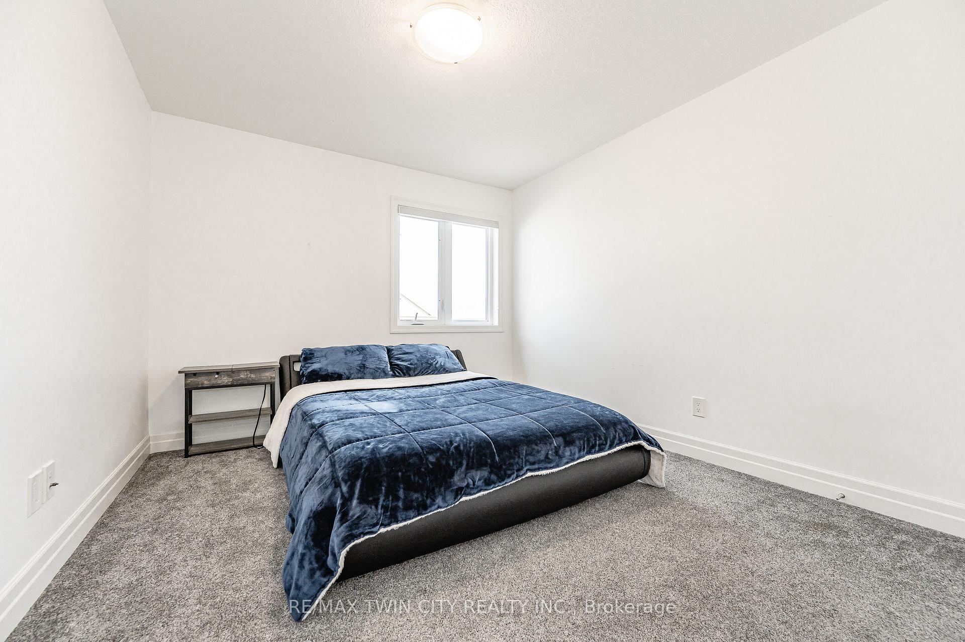 Photo 31 of 136 Village Road, Wellesley — HOMEH