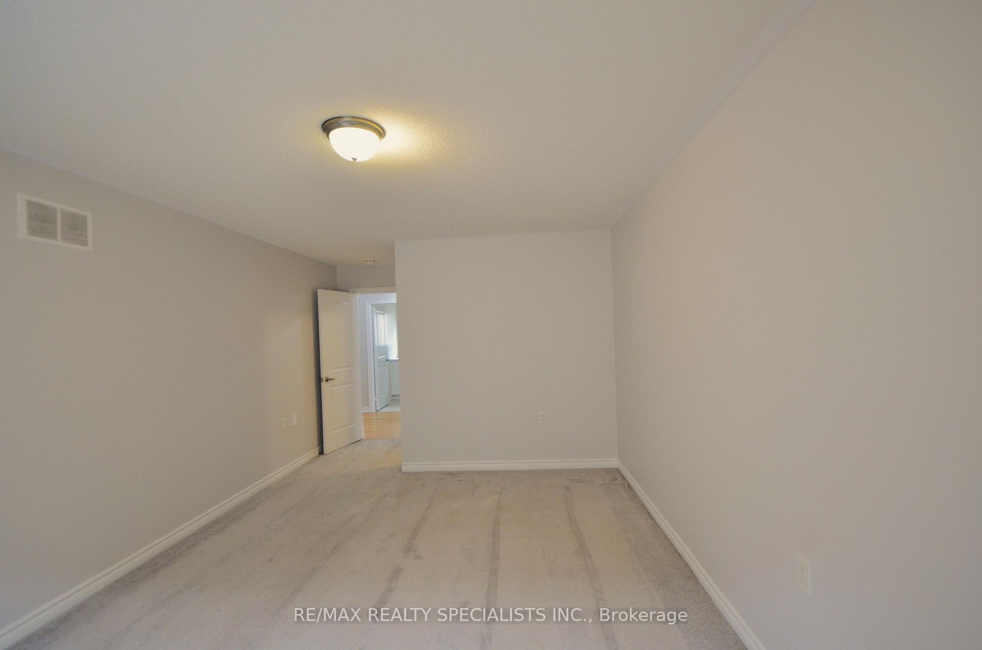 Photo 33 of 74 Dotchson Avenue, Caledon, Rural Caledon — HOMEH