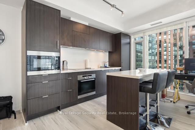 Photo 13 of Unit 2409, 21 Widmer Street, Toronto, Waterfront Communities — HOMEH