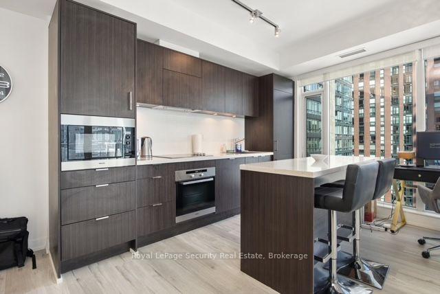 Photo 16 of Unit 2409, 21 Widmer Street, Toronto, Waterfront Communities — HOMEH