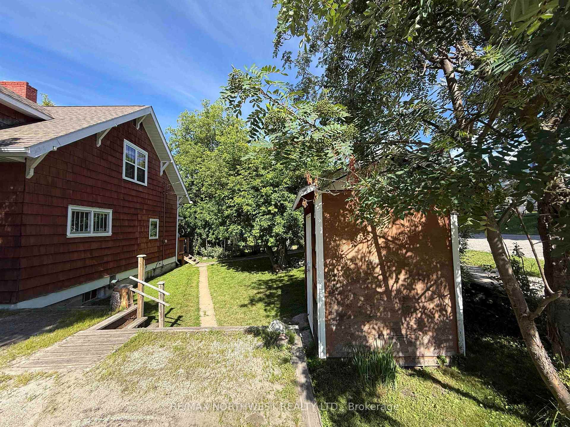 Photo 9 of 214 Matheson St N, Kenora, North End — HOMEH