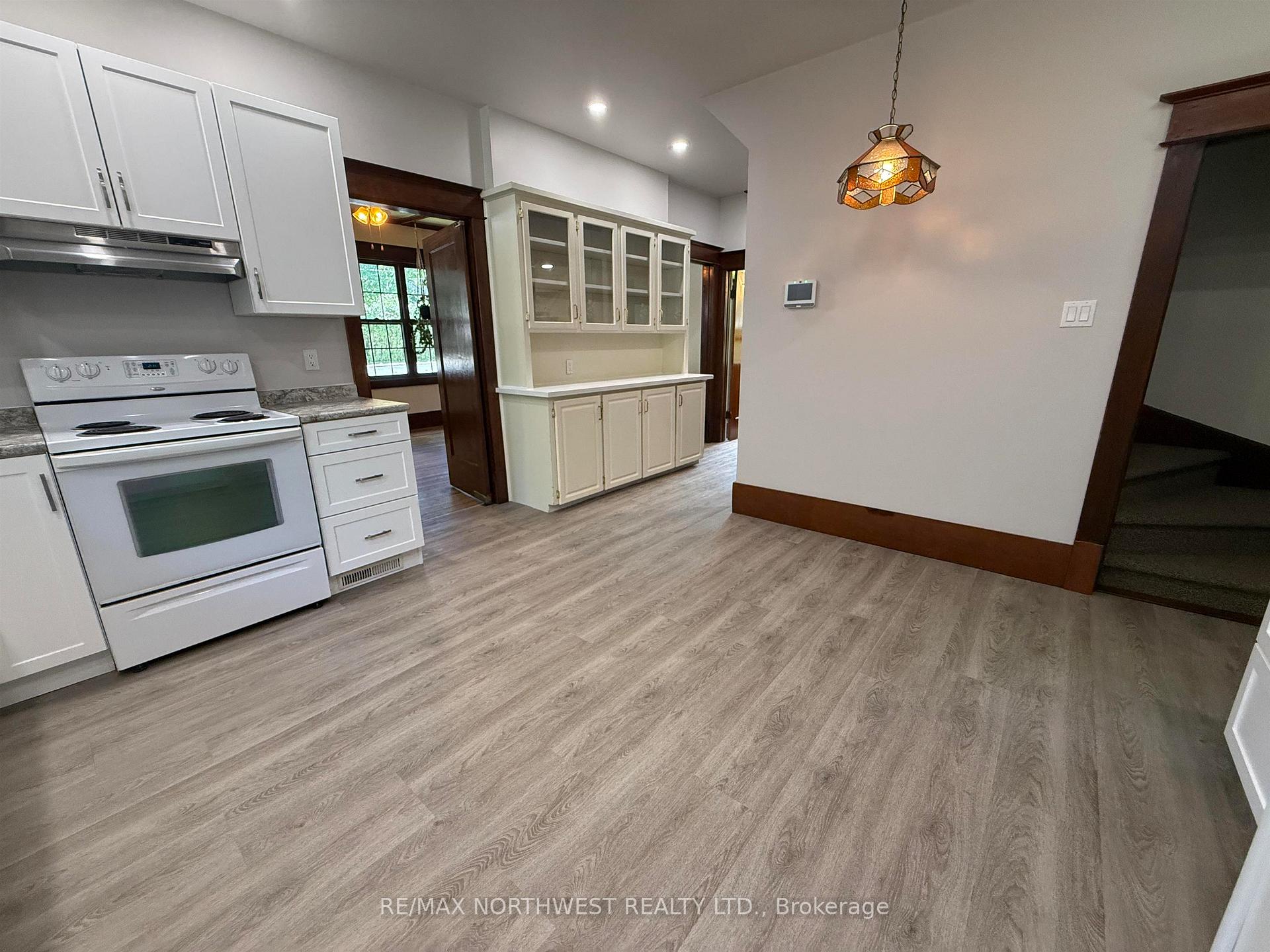 Photo 13 of 214 Matheson St N, Kenora, North End — HOMEH