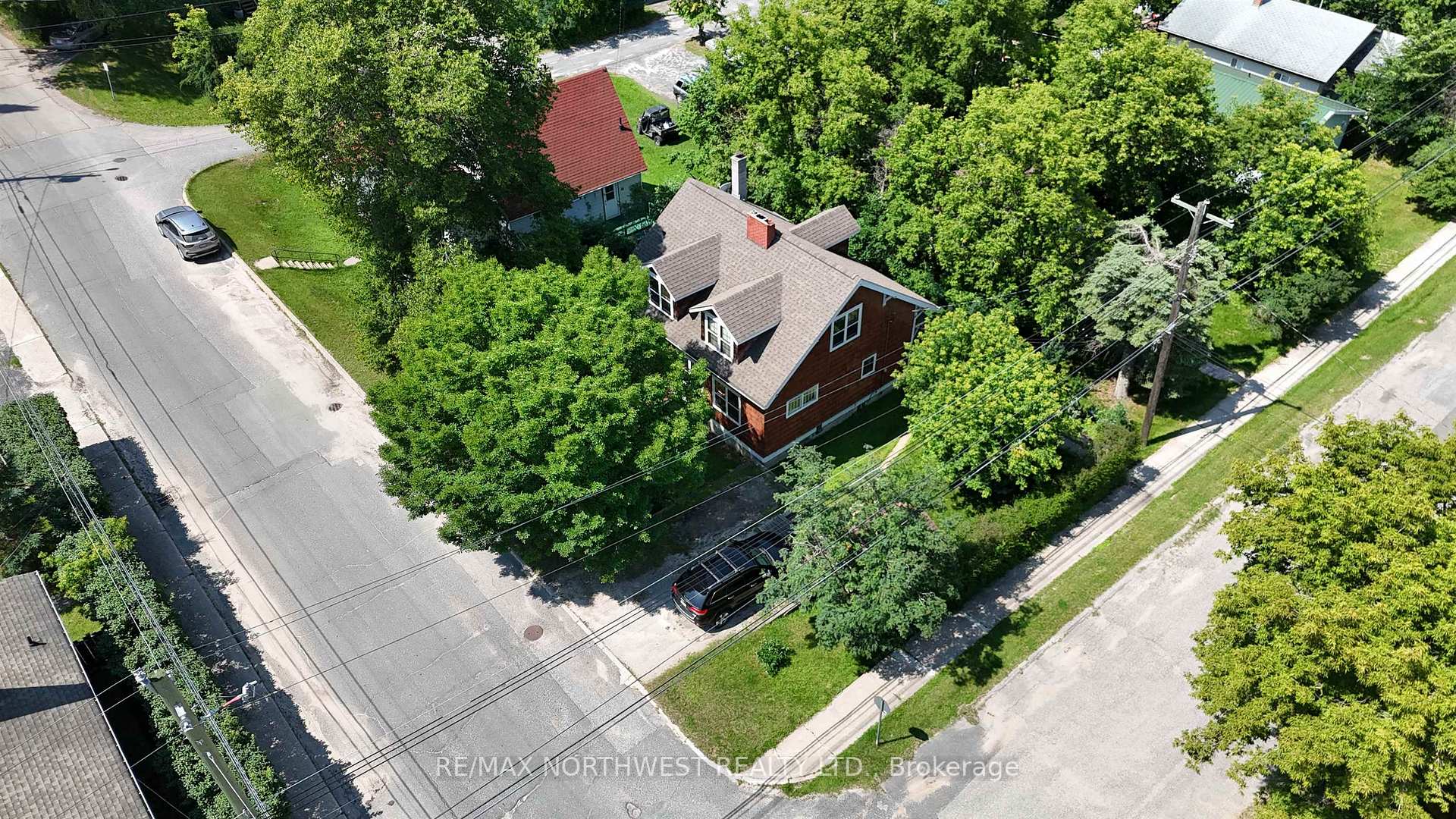 Photo 34 of 214 Matheson St N, Kenora, North End — HOMEH