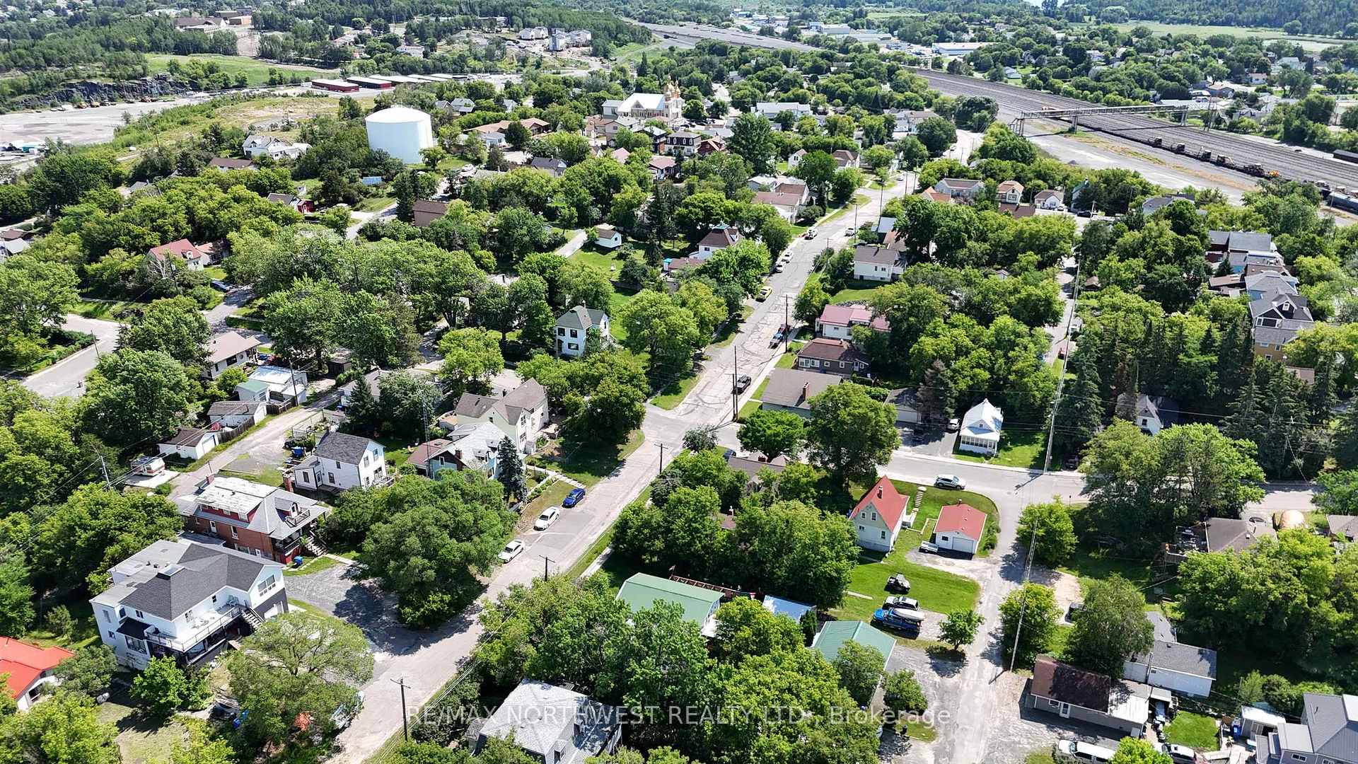Photo 36 of 214 Matheson St N, Kenora, North End — HOMEH