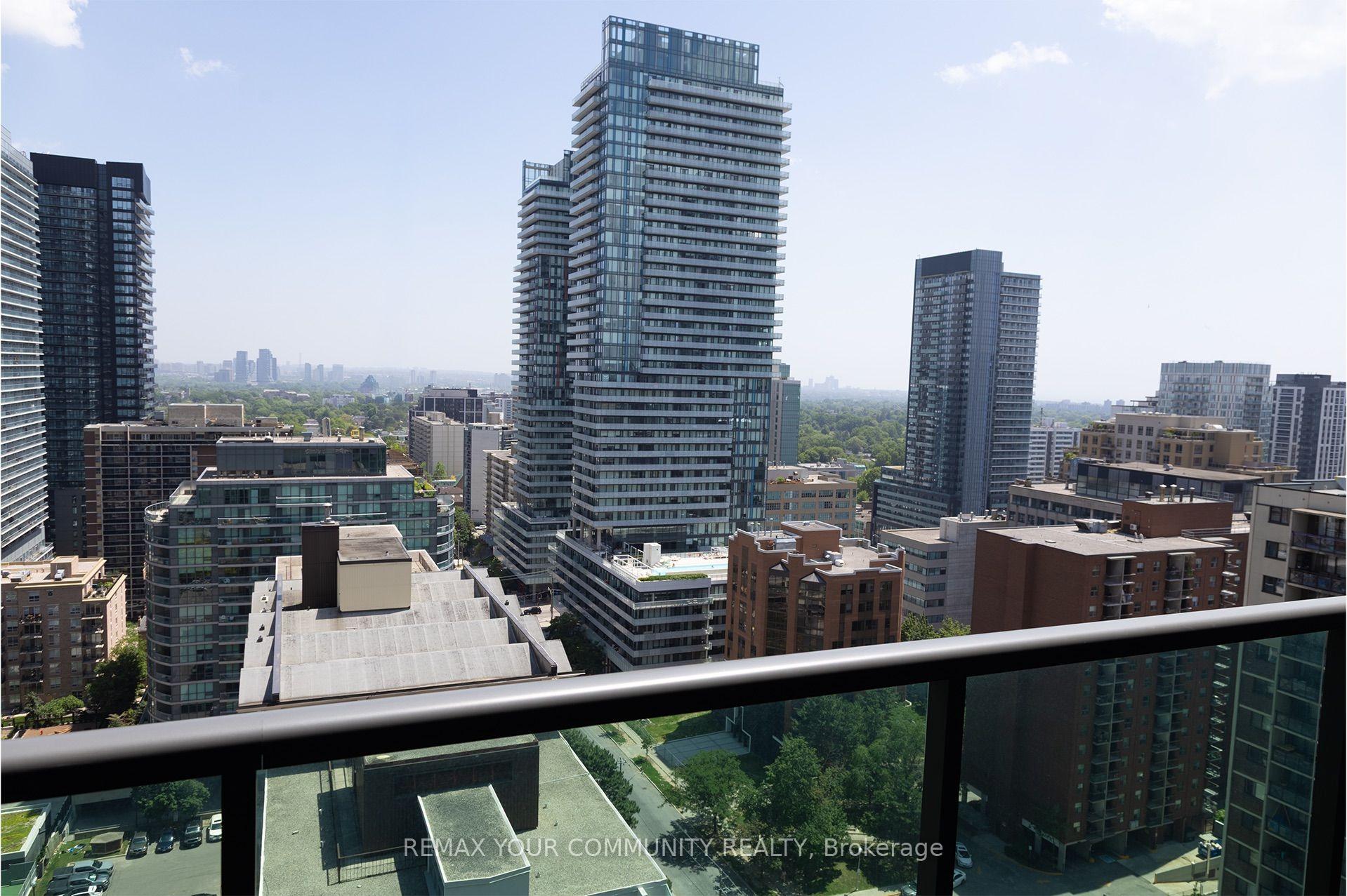 Photo 10 of Unit 1911, 70 Roehampton Avenue N, Toronto, Mount Pleasant West — HOMEH